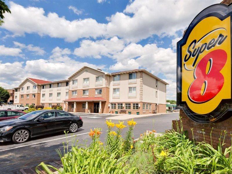 Super 8 By Wyndham Akron S/Green/Uniontown Oh מראה חיצוני תמונה
