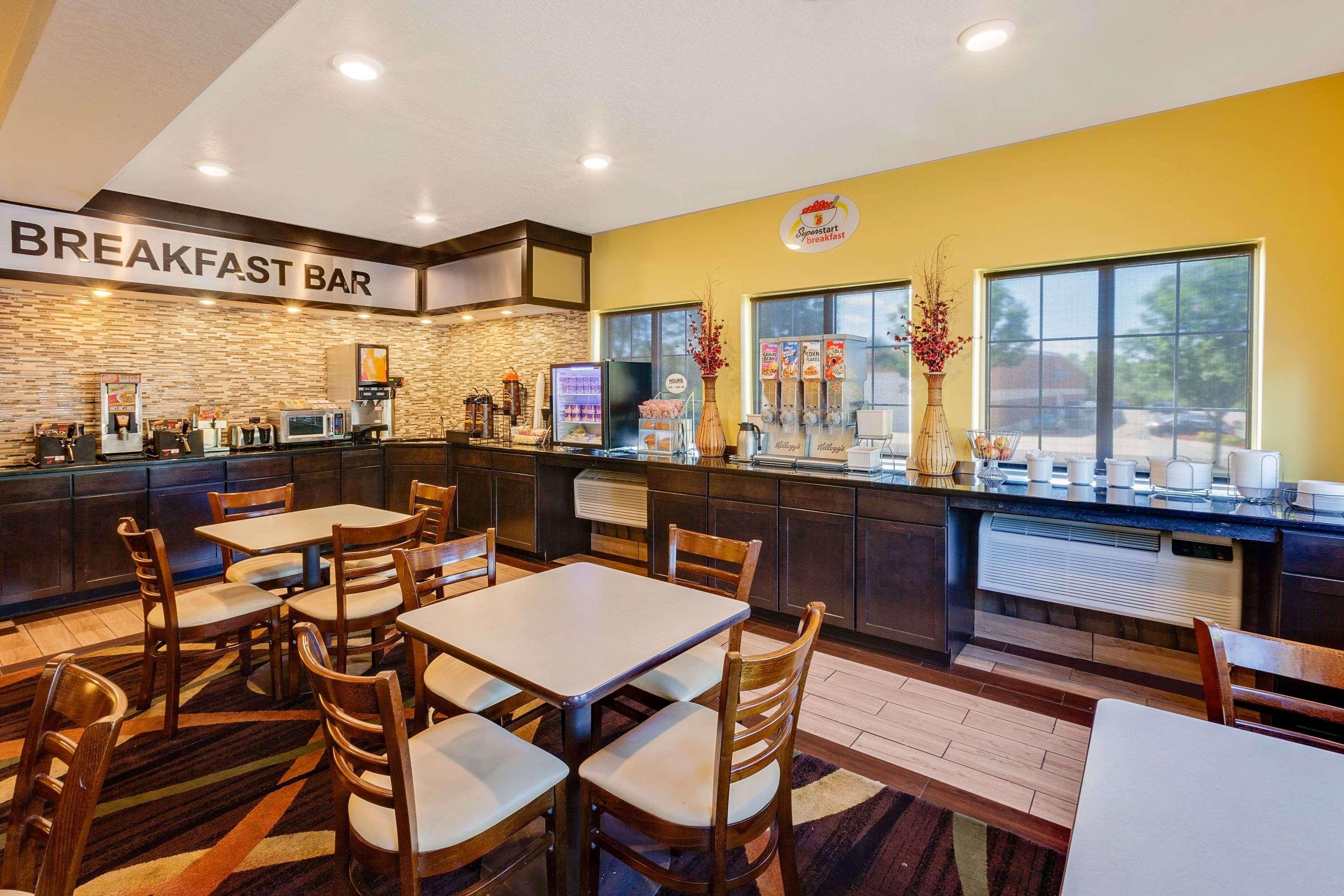 Super 8 By Wyndham Akron S/Green/Uniontown Oh מראה חיצוני תמונה