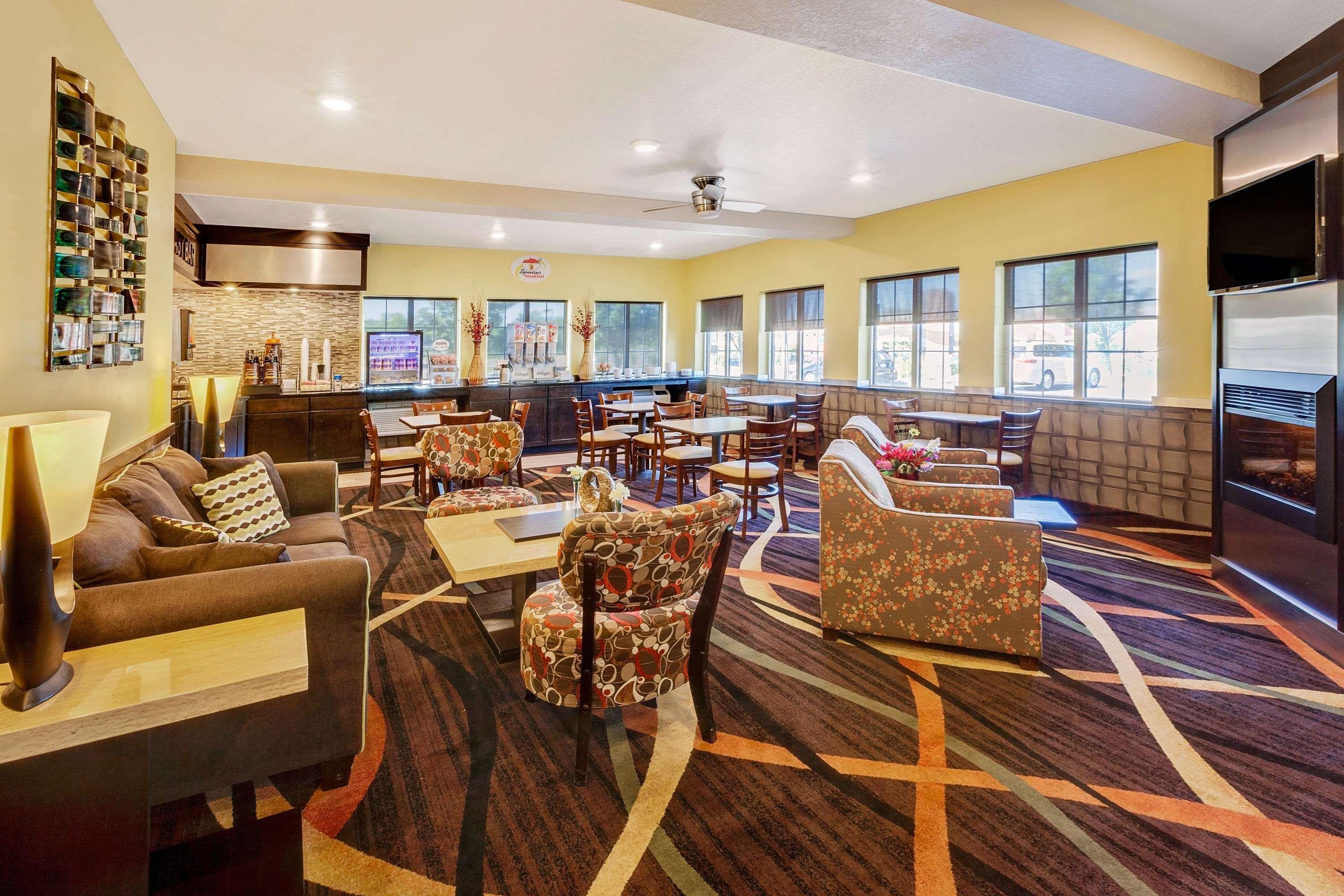 Super 8 By Wyndham Akron S/Green/Uniontown Oh מראה חיצוני תמונה
