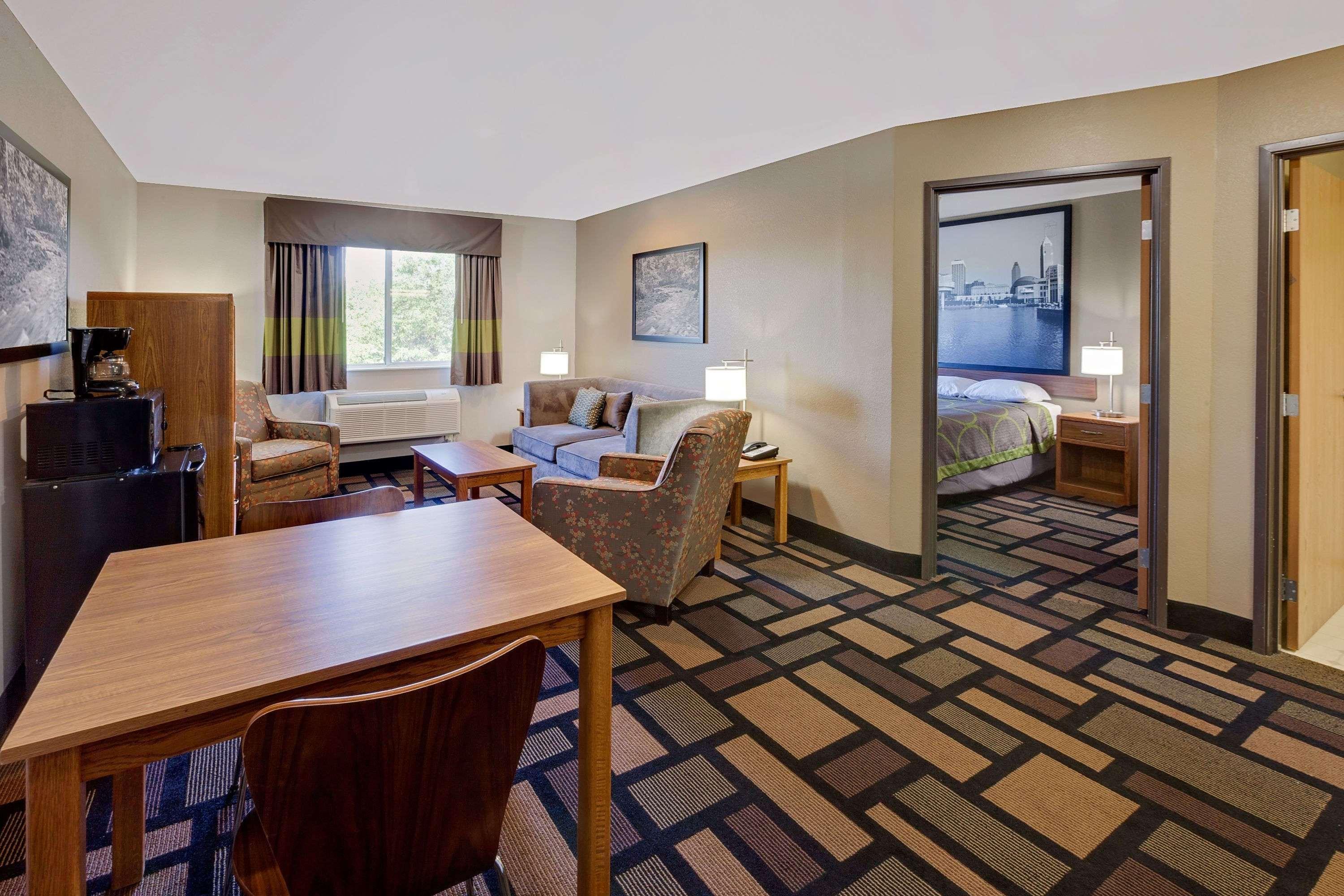 Super 8 By Wyndham Akron S/Green/Uniontown Oh מראה חיצוני תמונה