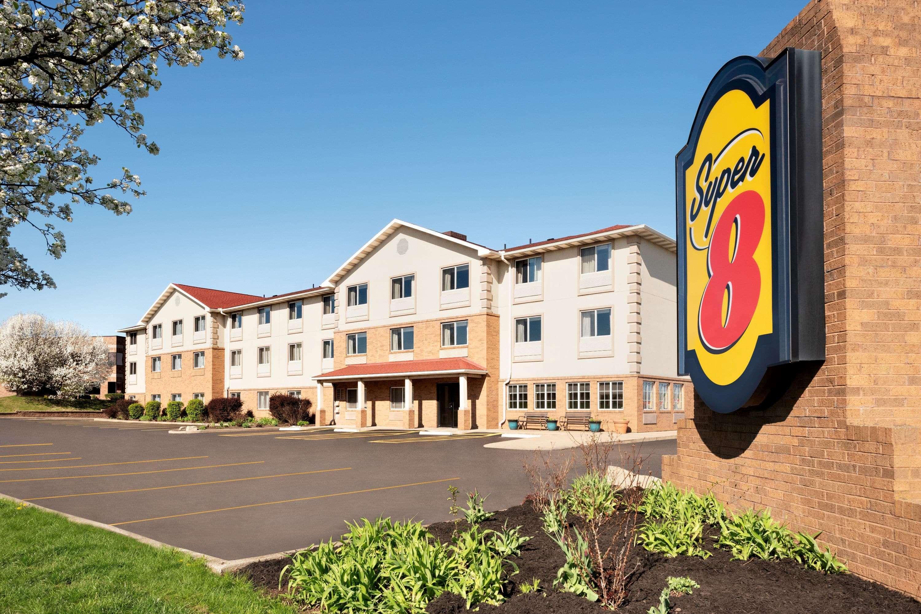 Super 8 By Wyndham Akron S/Green/Uniontown Oh מראה חיצוני תמונה